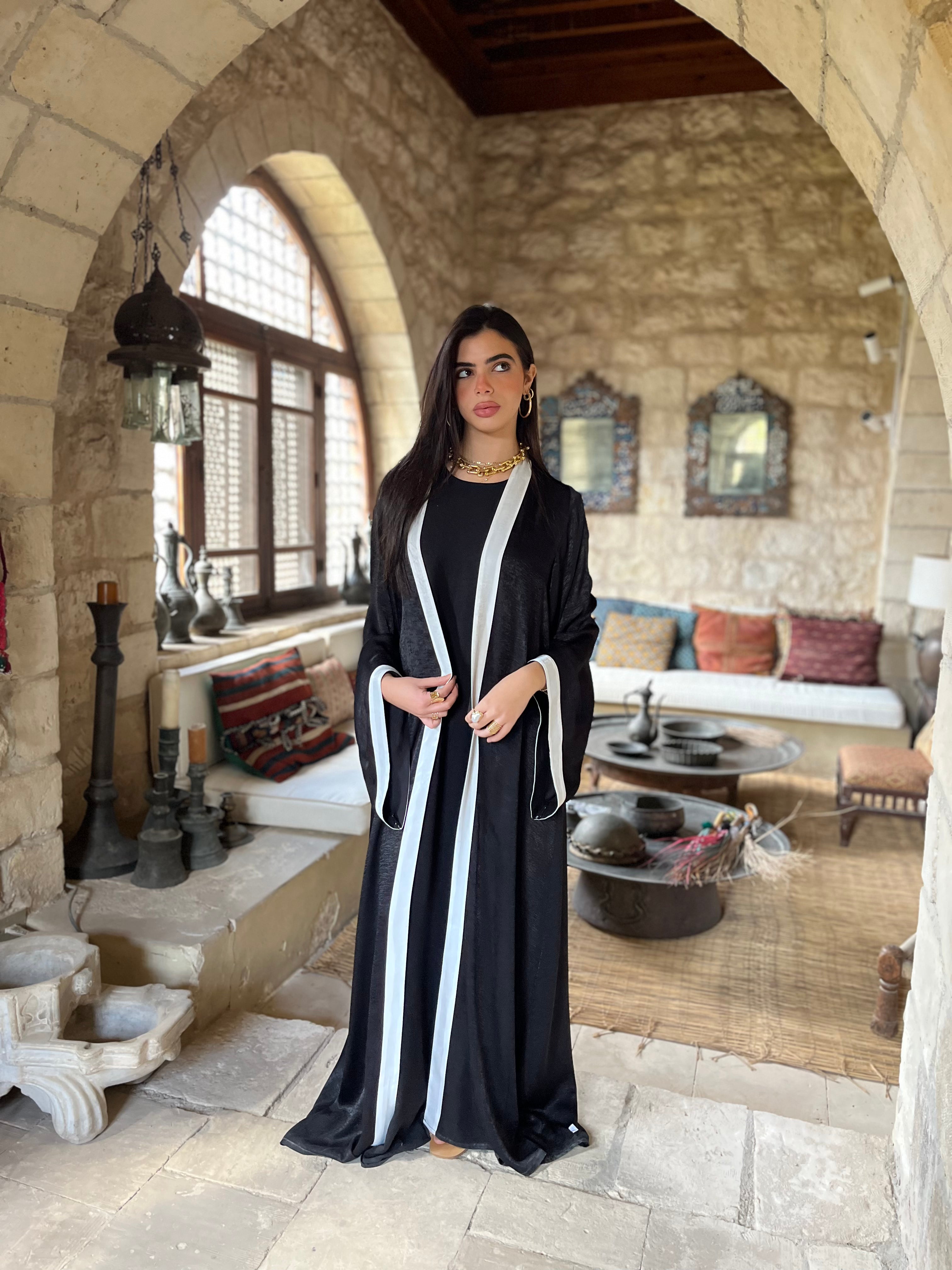 Black Border Glowy Kimono