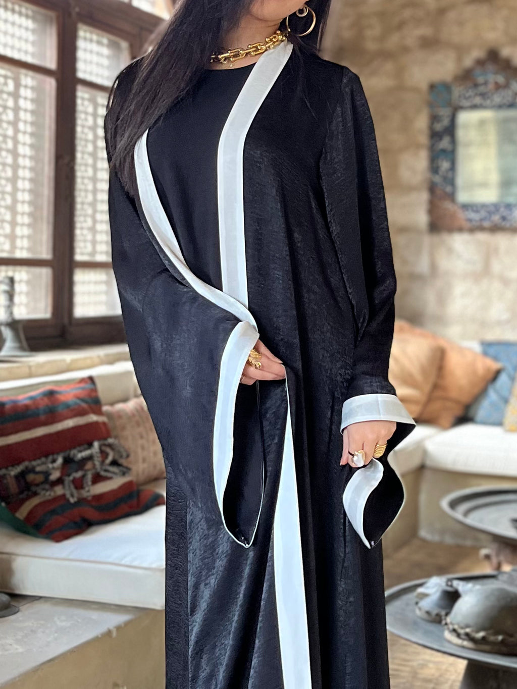 Black Border Glowy Kimono