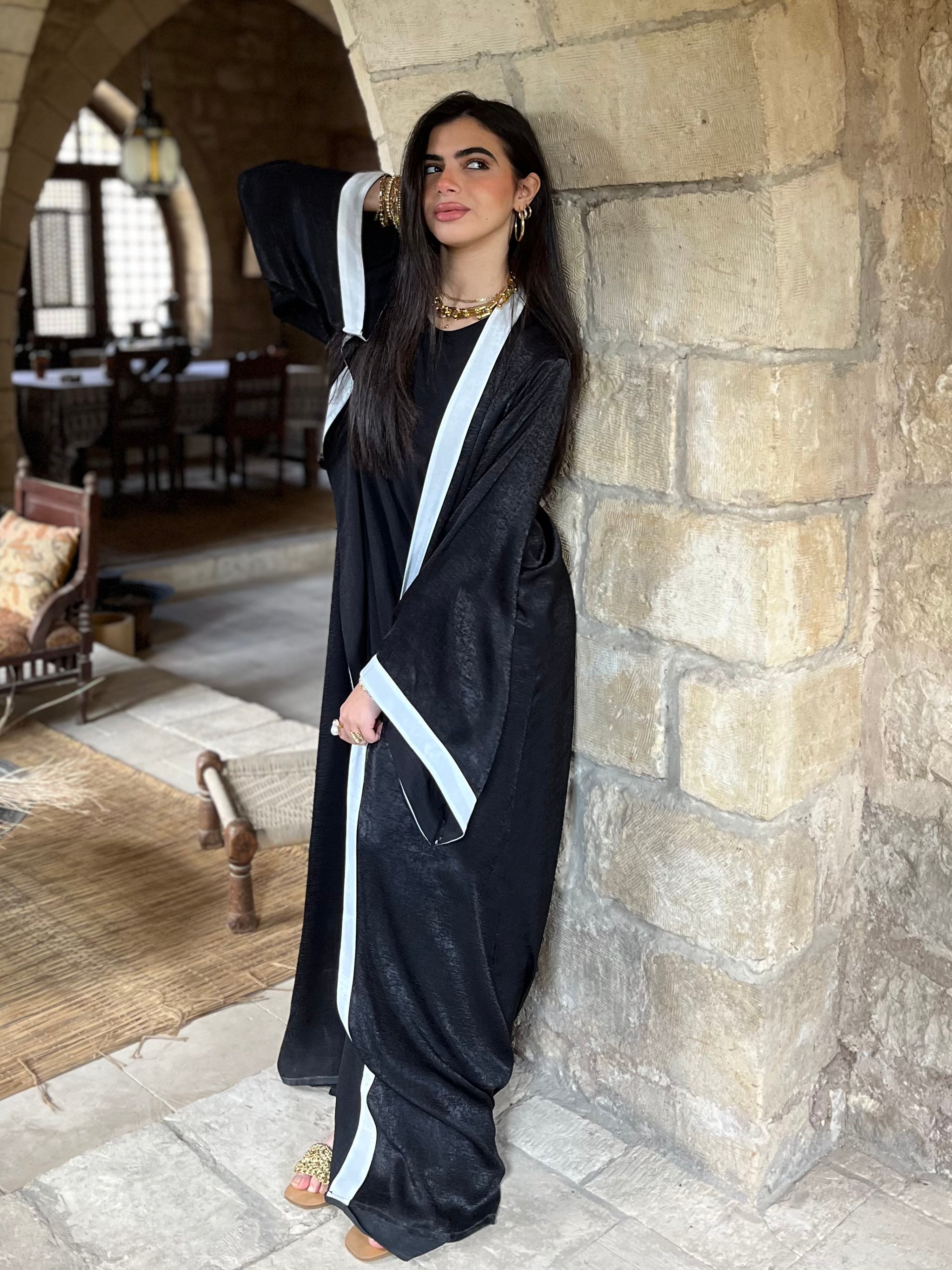 Black Border Glowy Kimono