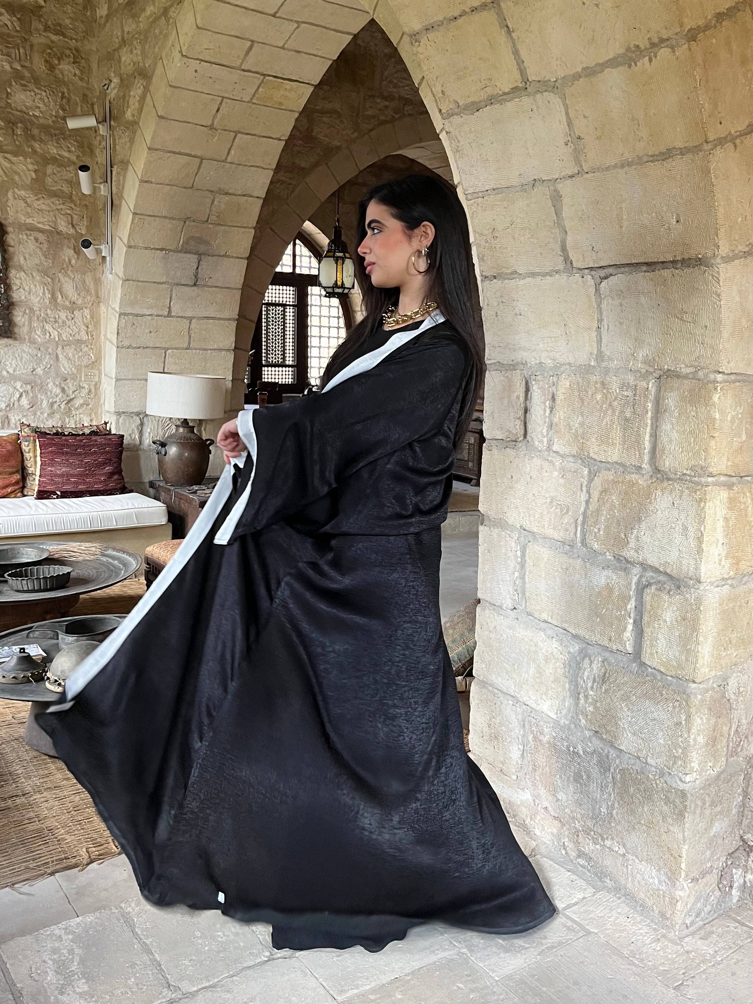 Black Border Glowy Kimono