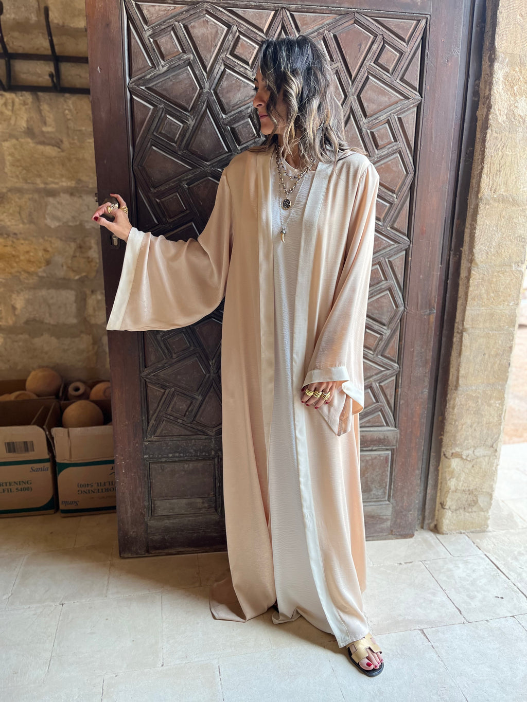 Beige Border Glowy Kimono