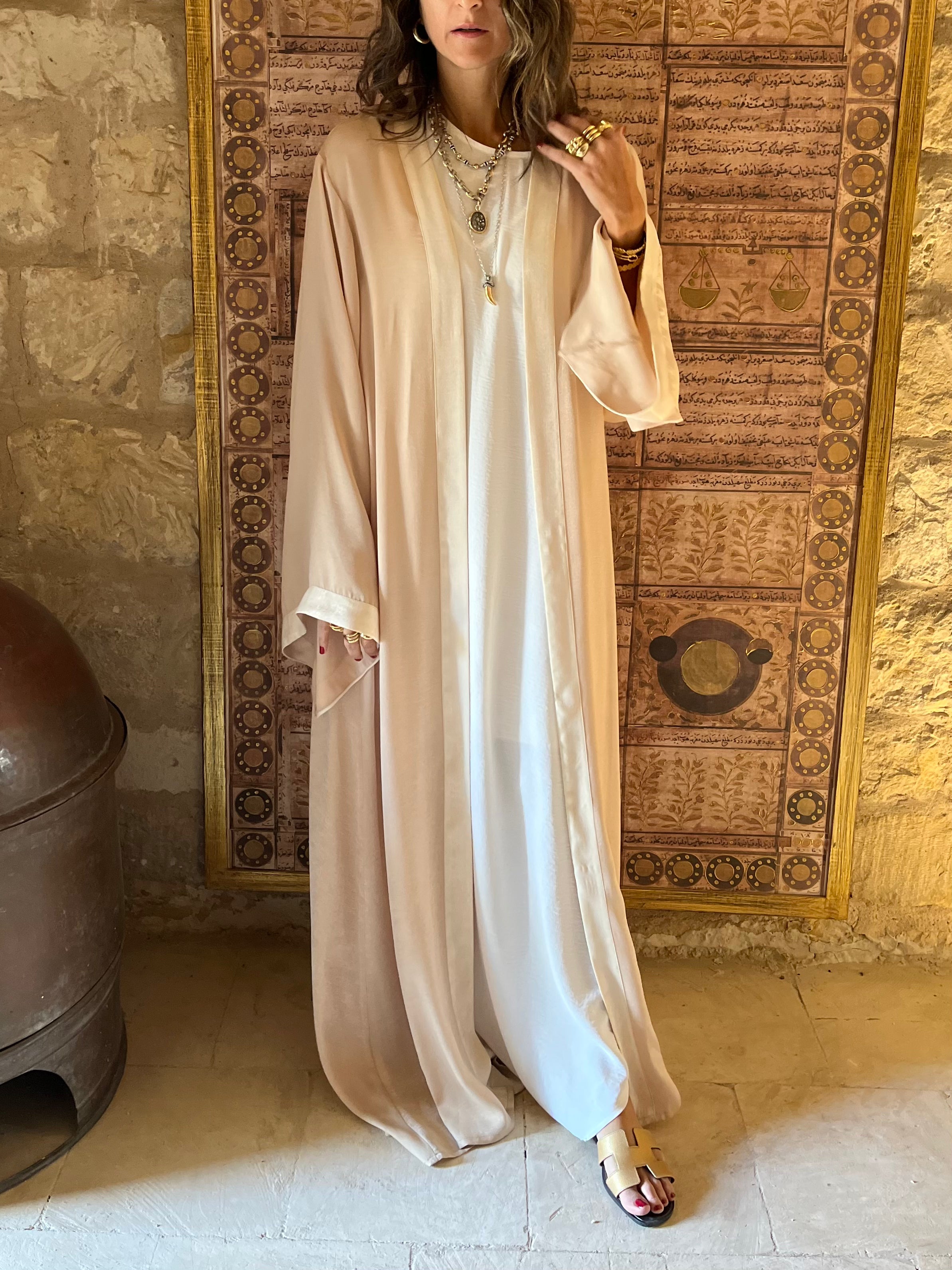 Beige Border Glowy Kimono