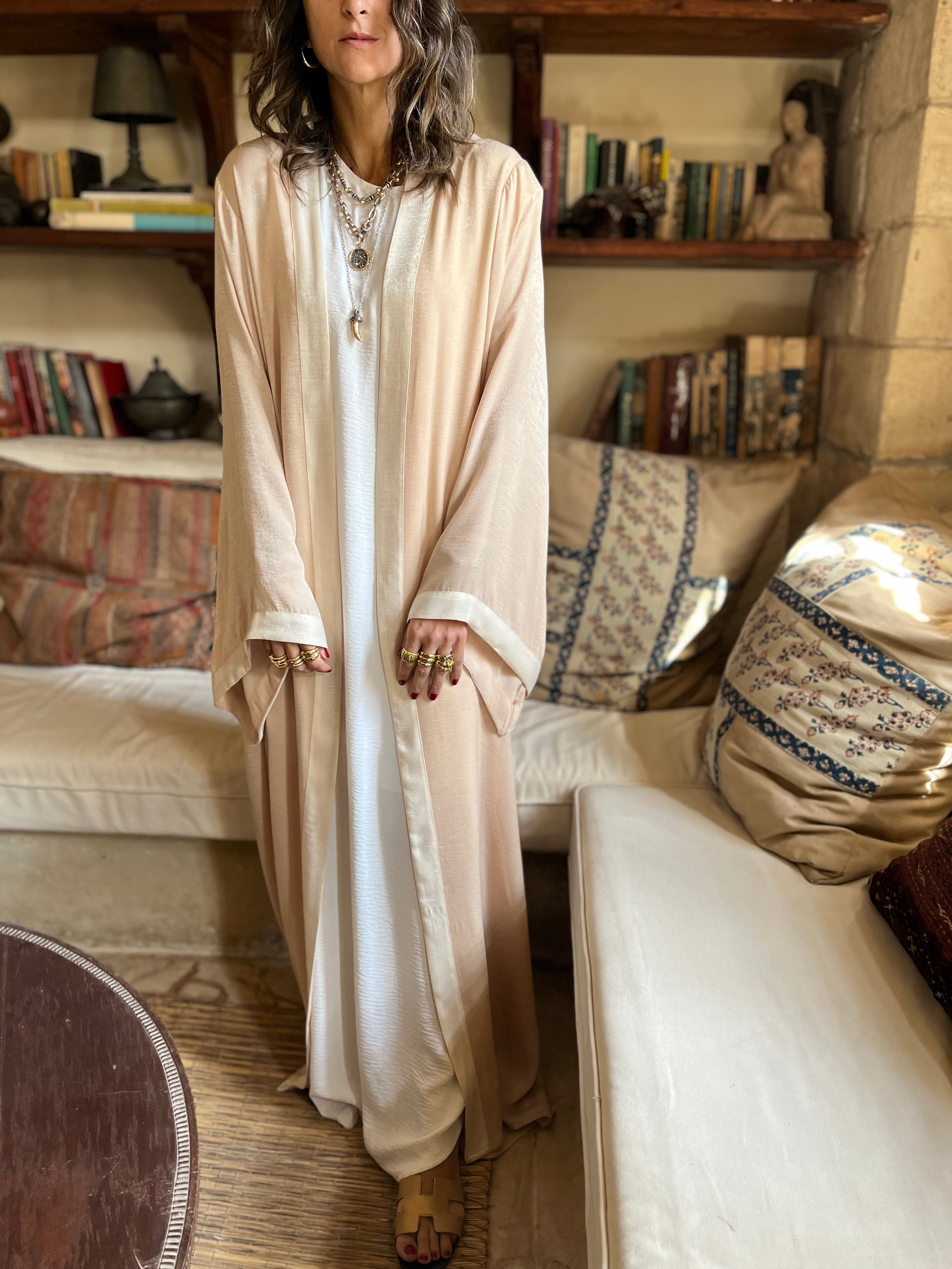 Beige Border Glowy Kimono