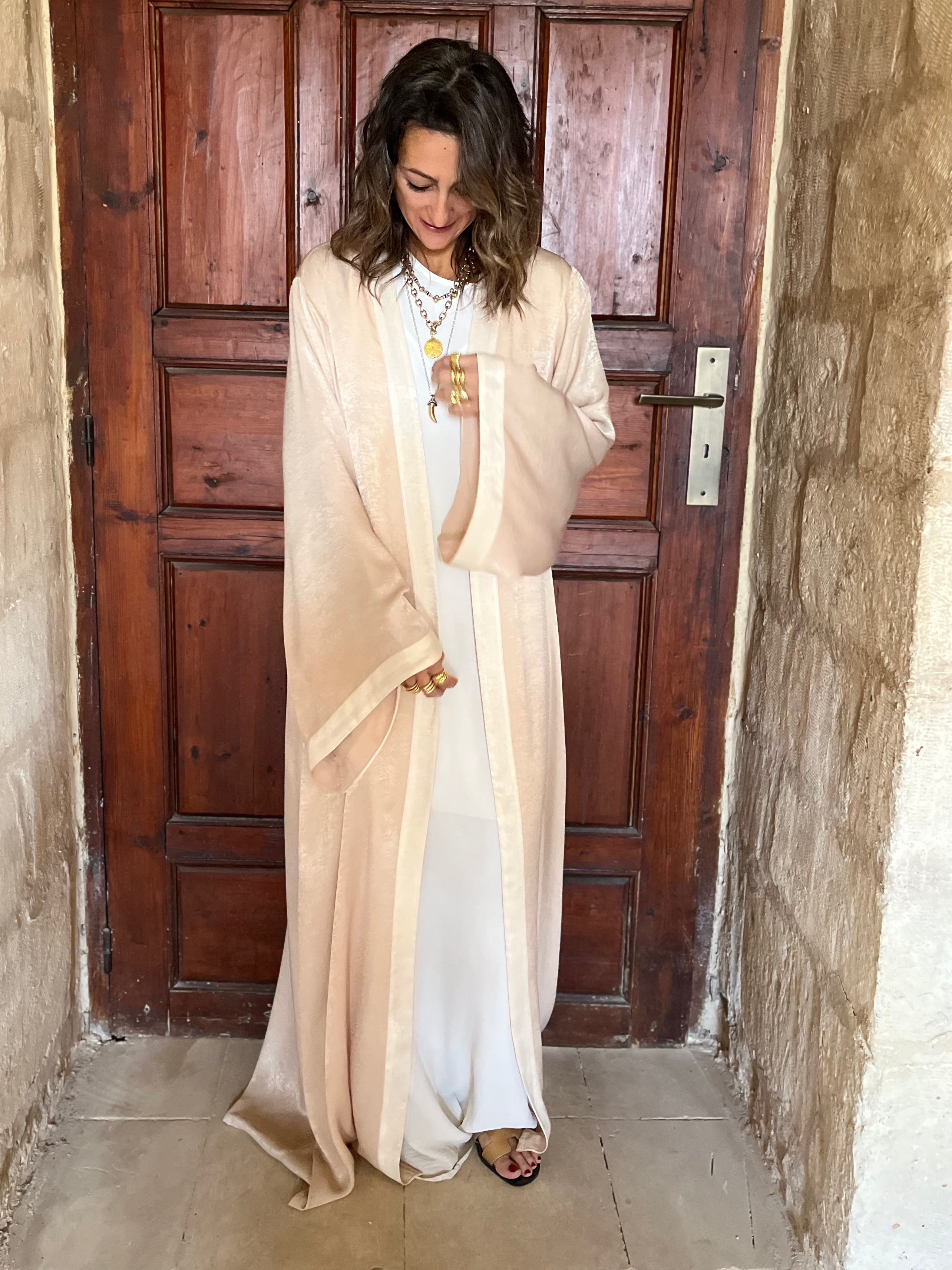 Beige Border Glowy Kimono