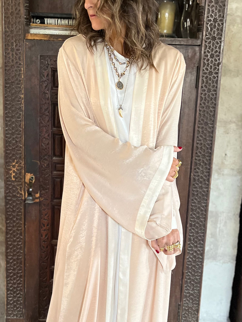 Beige Border Glowy Kimono