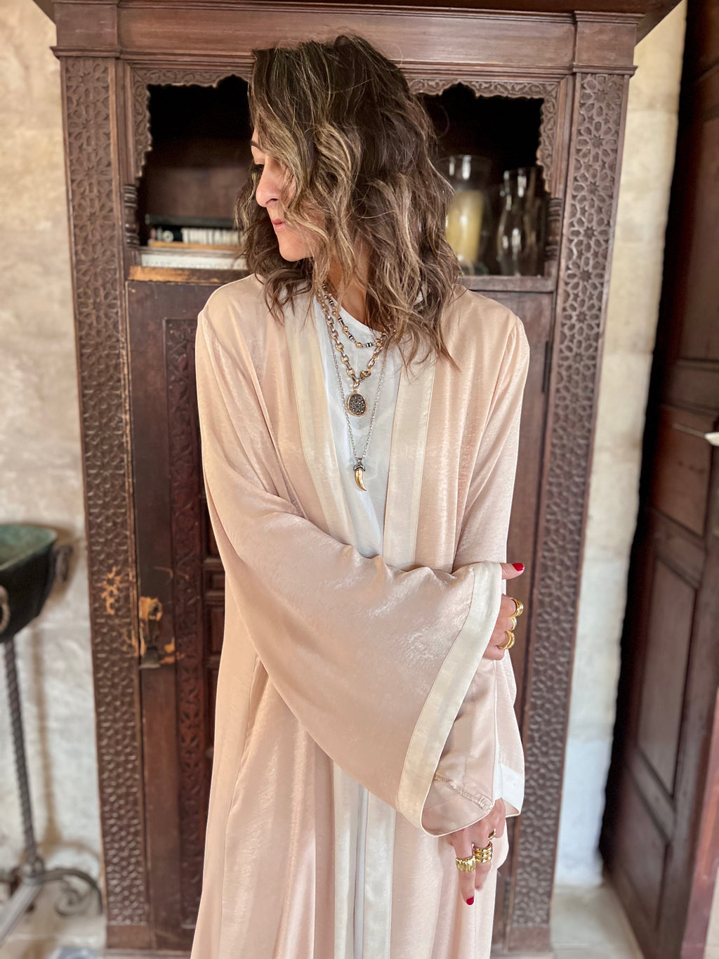 Beige Border Glowy Kimono