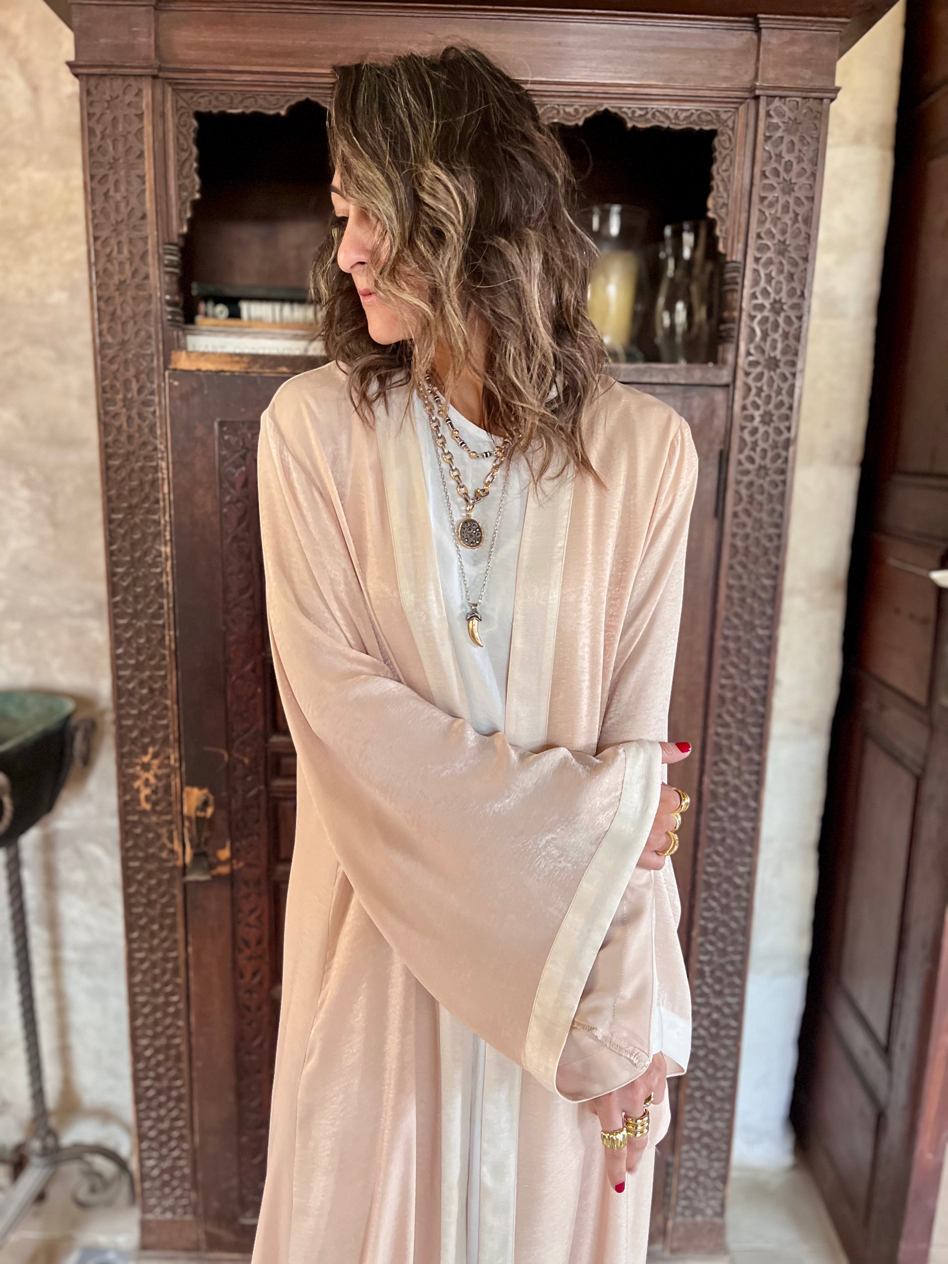 Beige Border Glowy Kimono