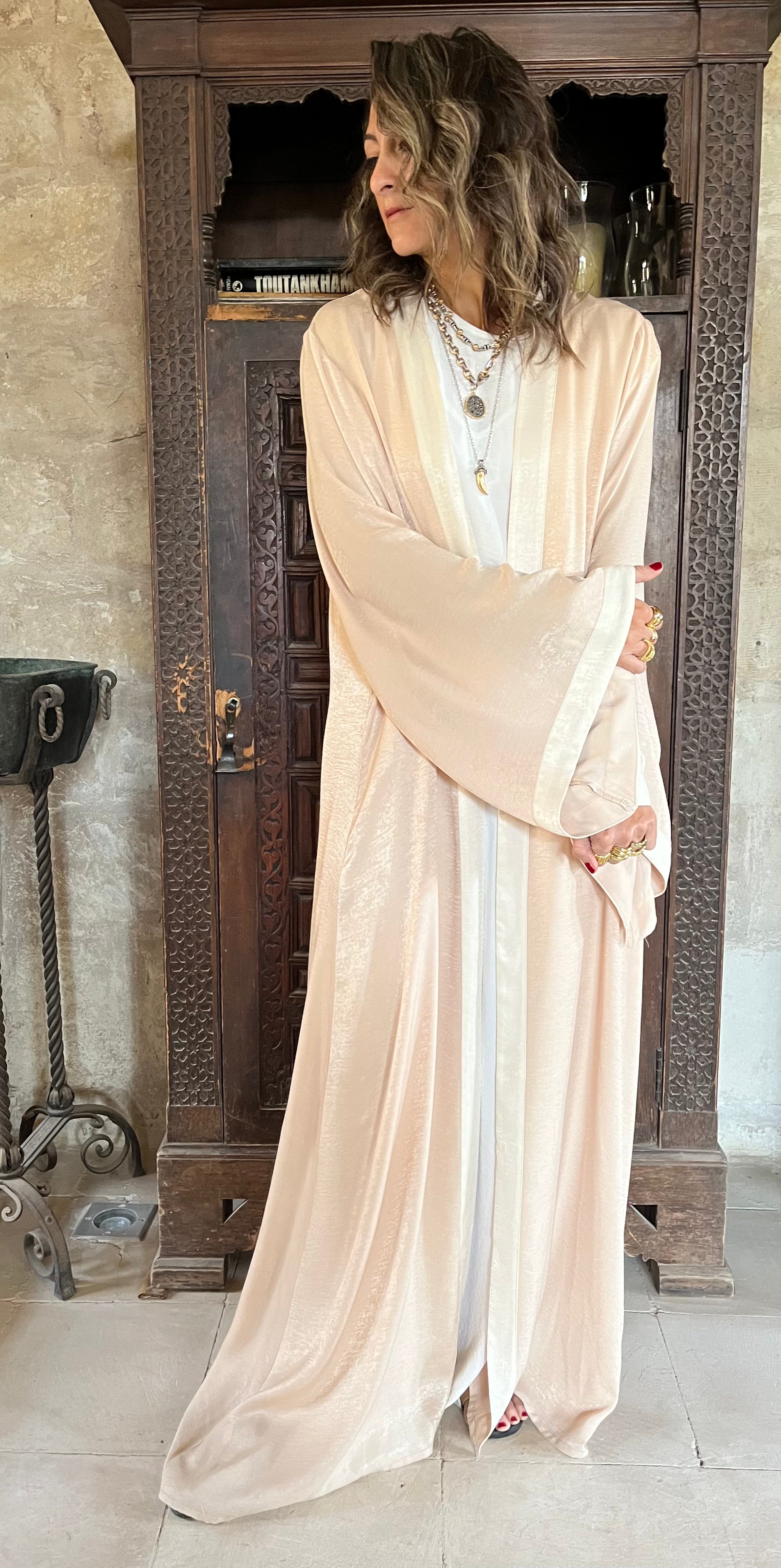 Beige Border Glowy Kimono