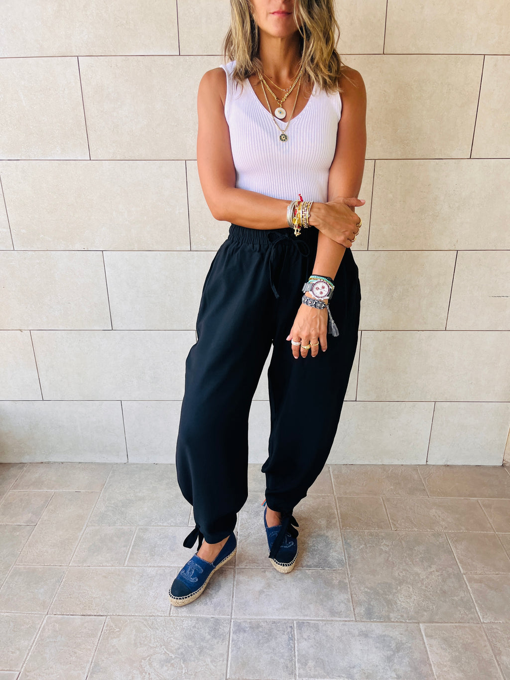 Black Pulling My Leg Pants