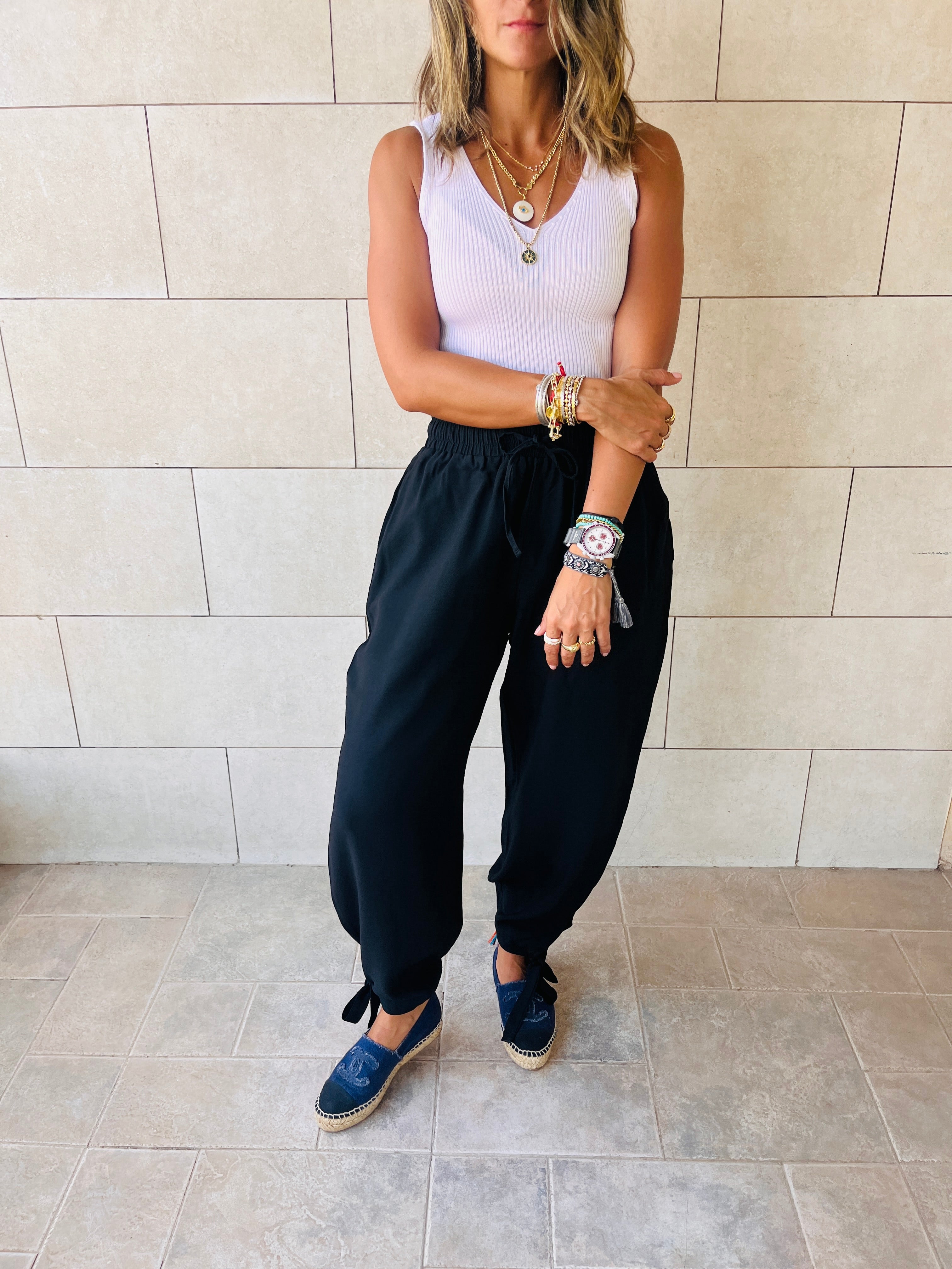 Black Pulling My Leg Pants