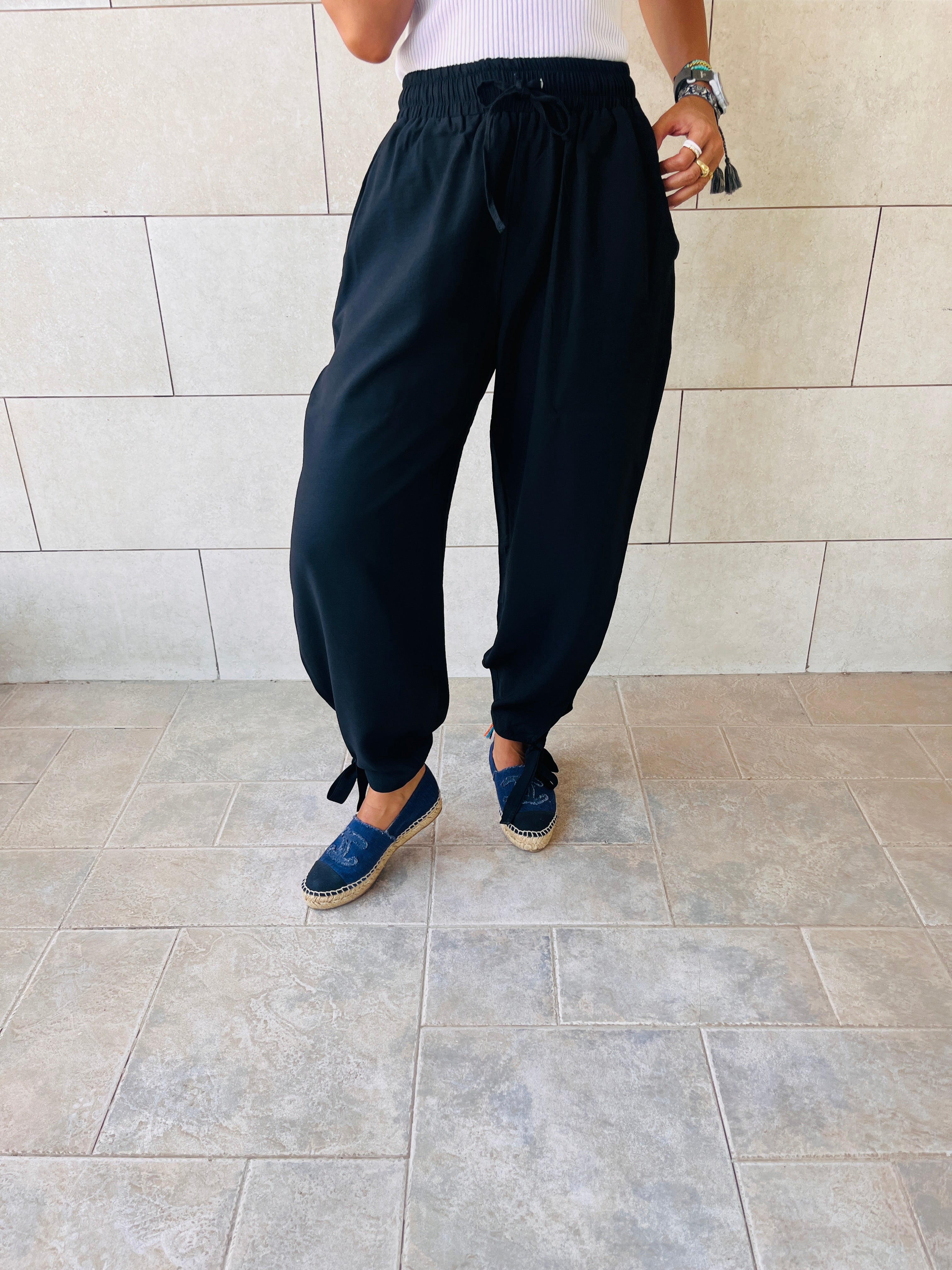 Black Pulling My Leg Pants