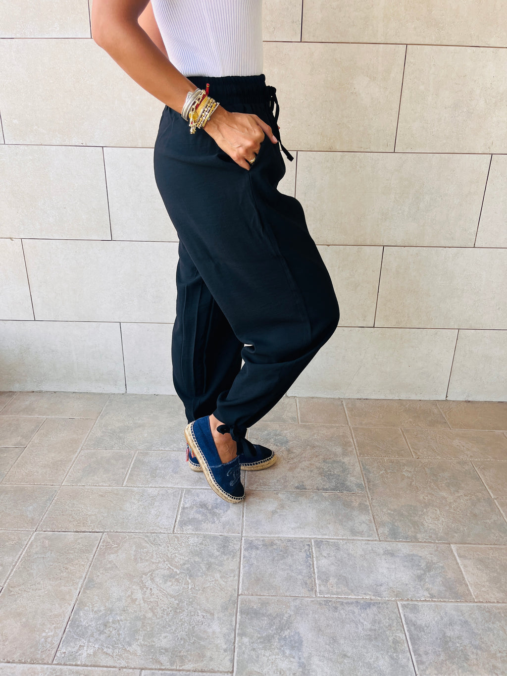 Black Pulling My Leg Pants