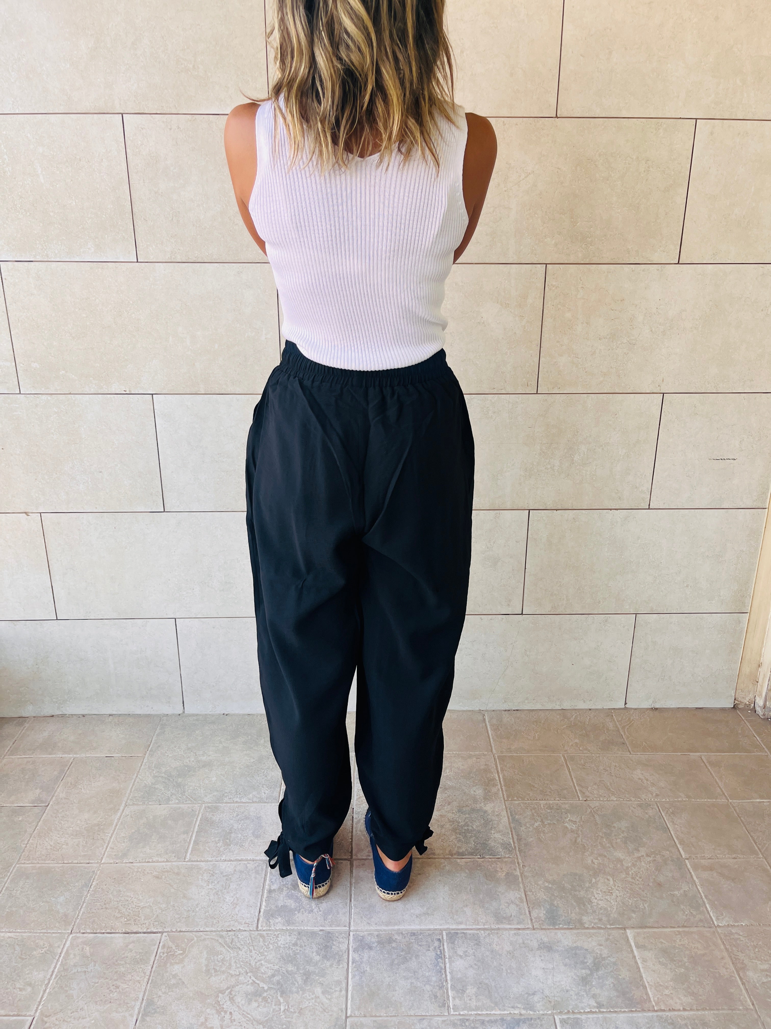 Black Pulling My Leg Pants