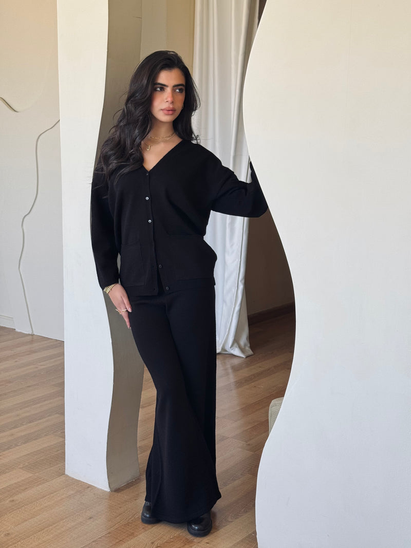 Black V Buttons Knit Set