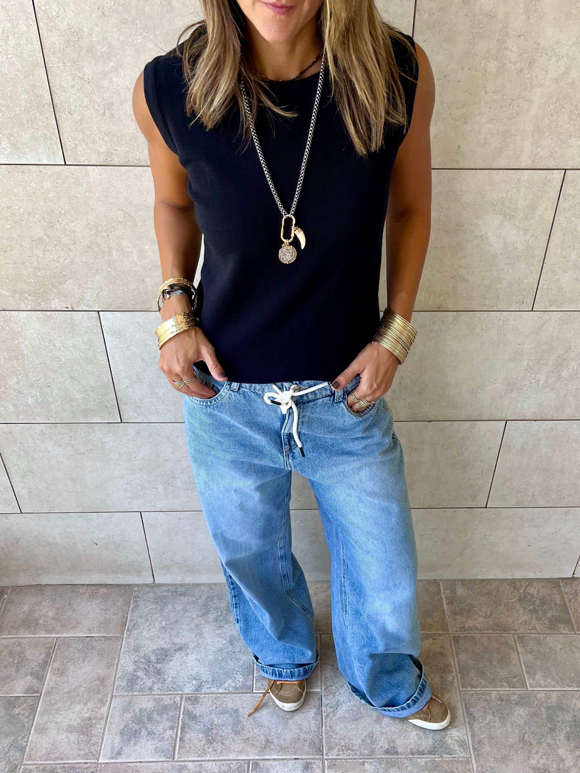 Black Sleeveless Crew Neck Knit Top