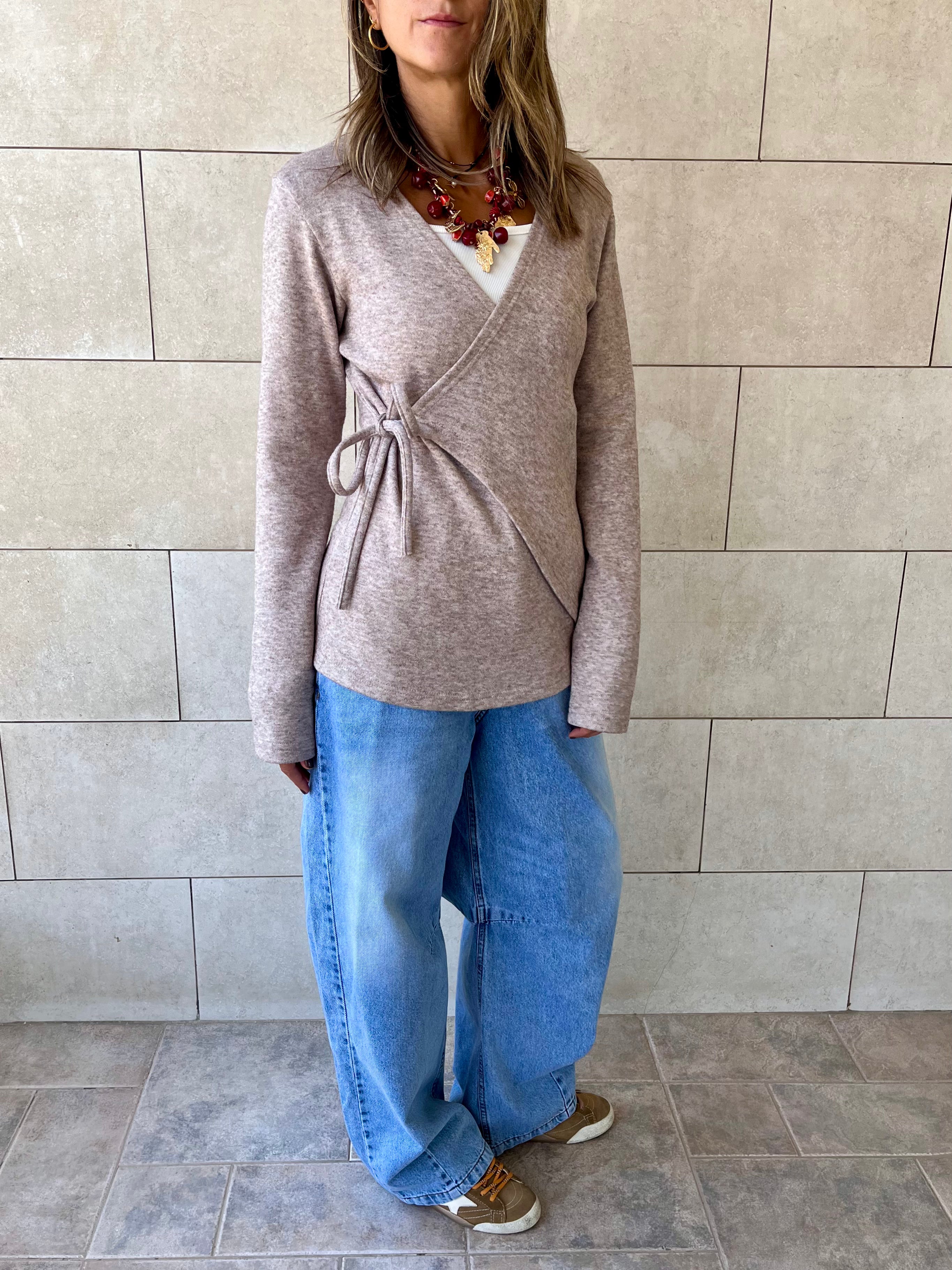 Cafe Wrap Around Light Knit