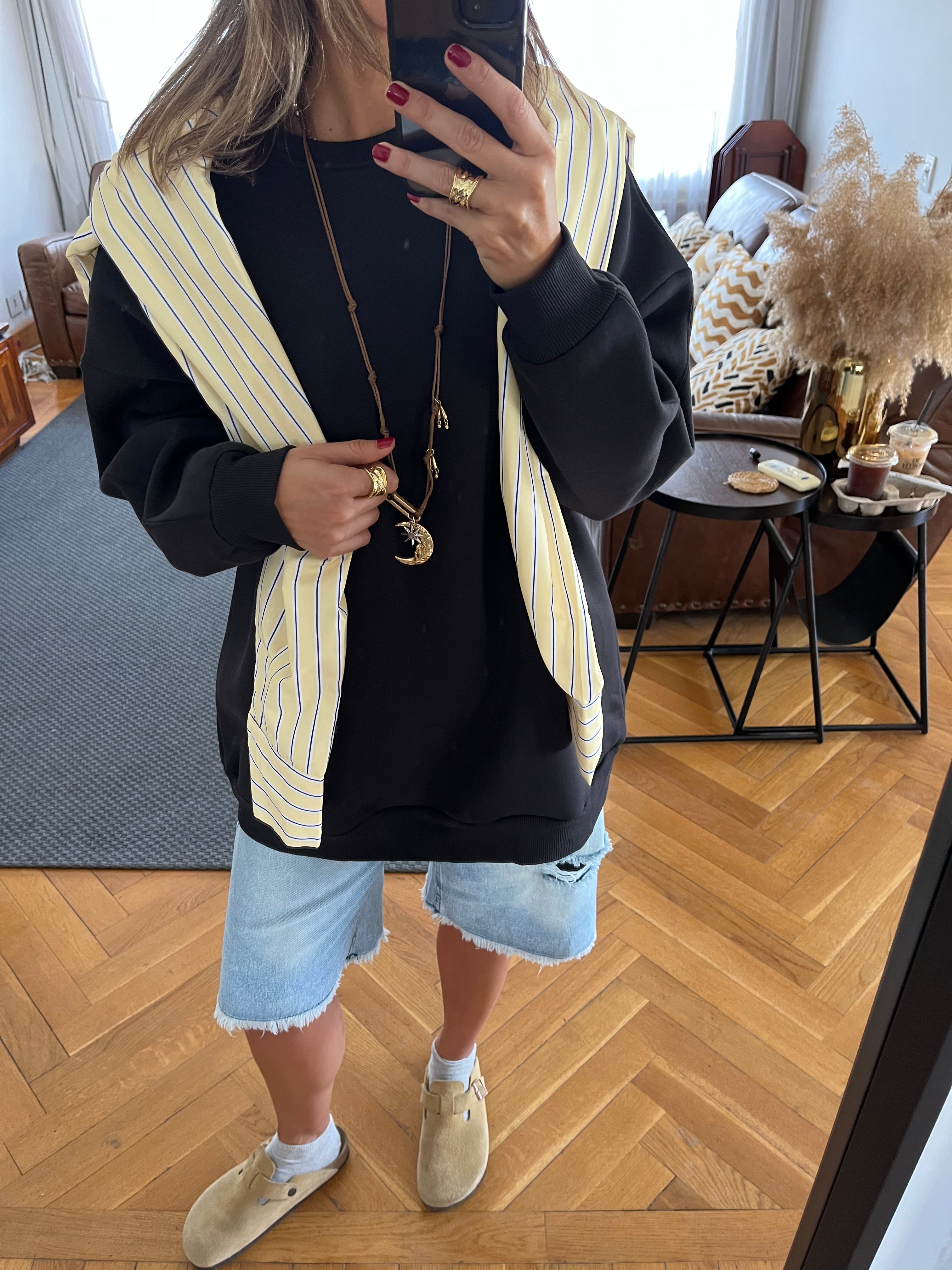 Black Oversized Essential Sweatshirt