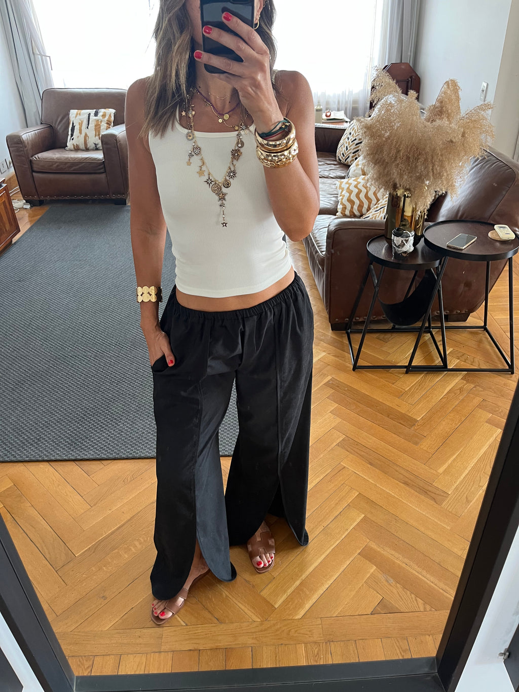 Black Middle Line Ropped In Pants