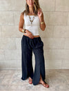 Black Middle Line Ropped In Pants