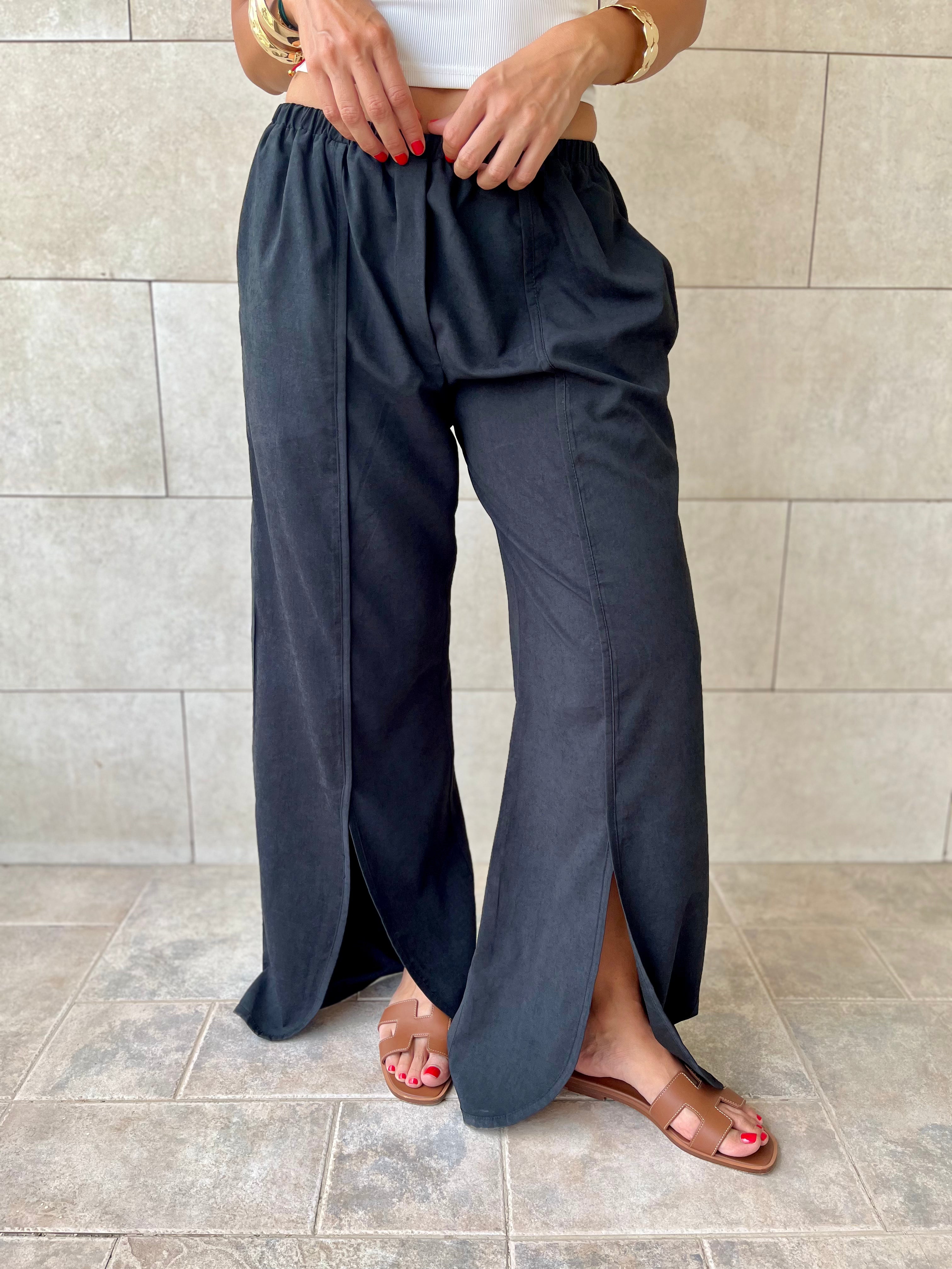 Black Middle Line Ropped In Pants