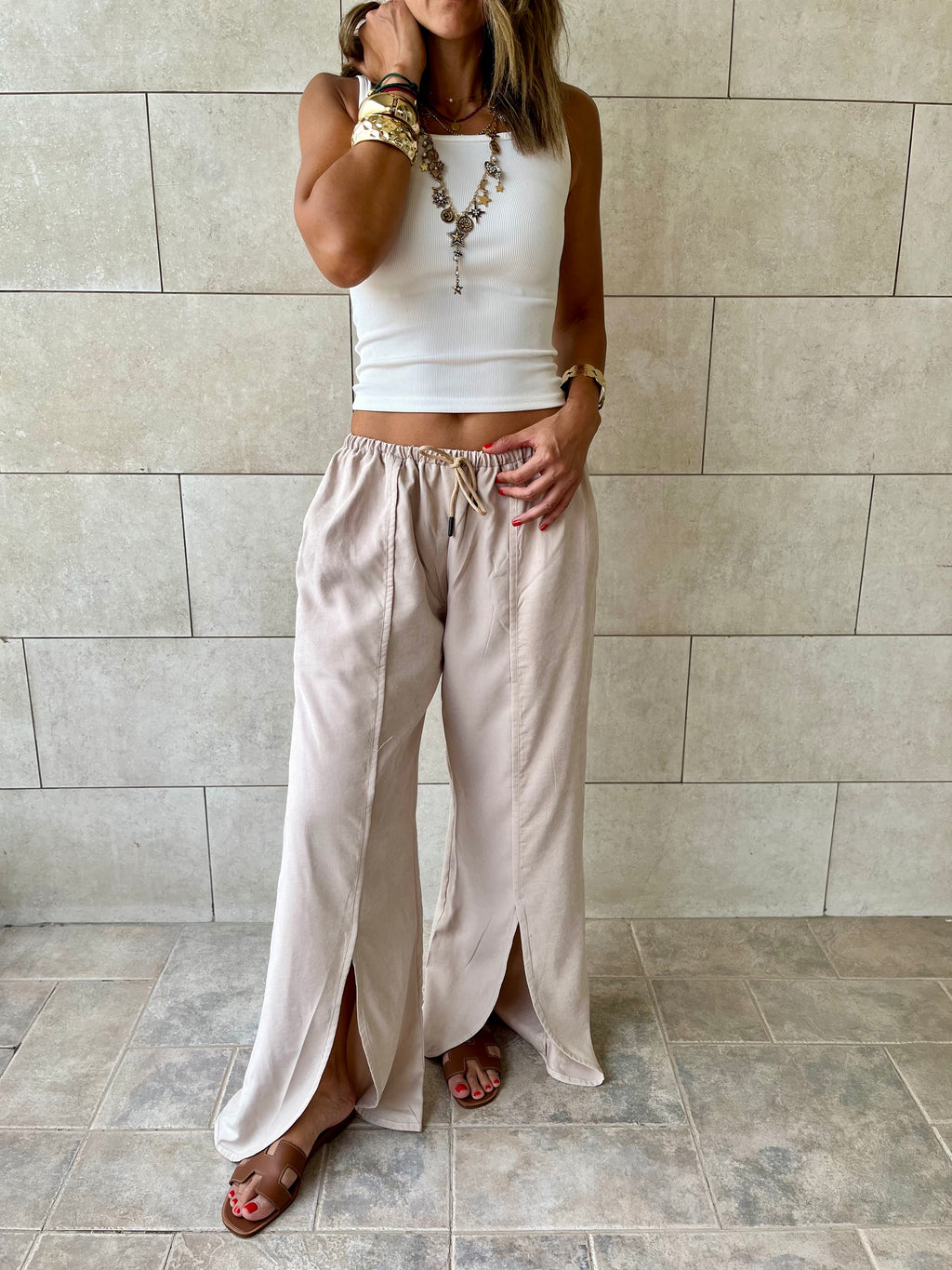 Beige Middle Line Ropped In Pants