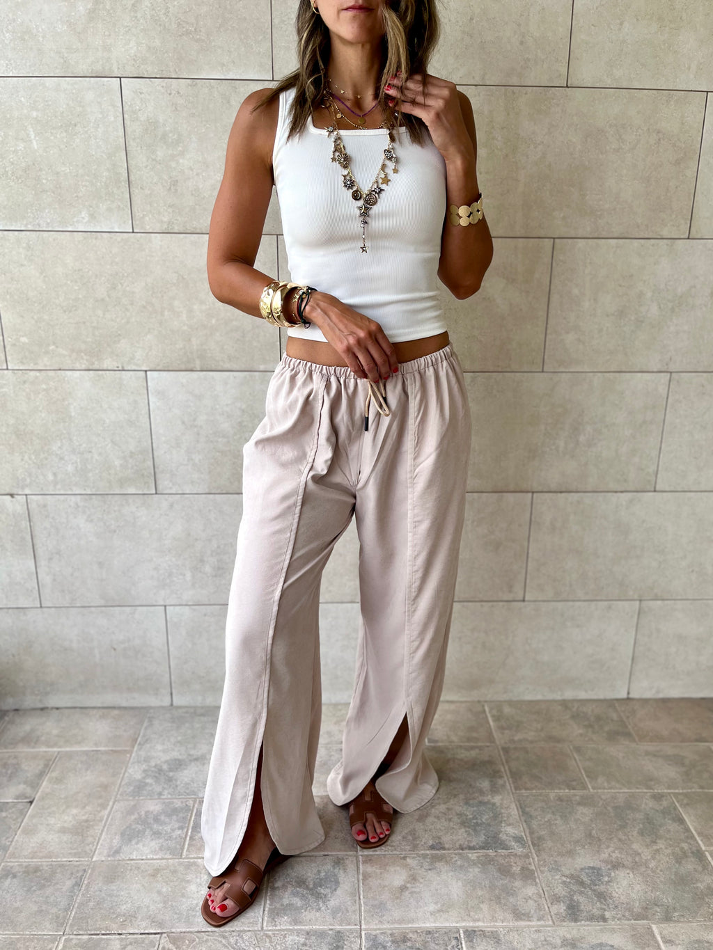 Beige Middle Line Ropped In Pants