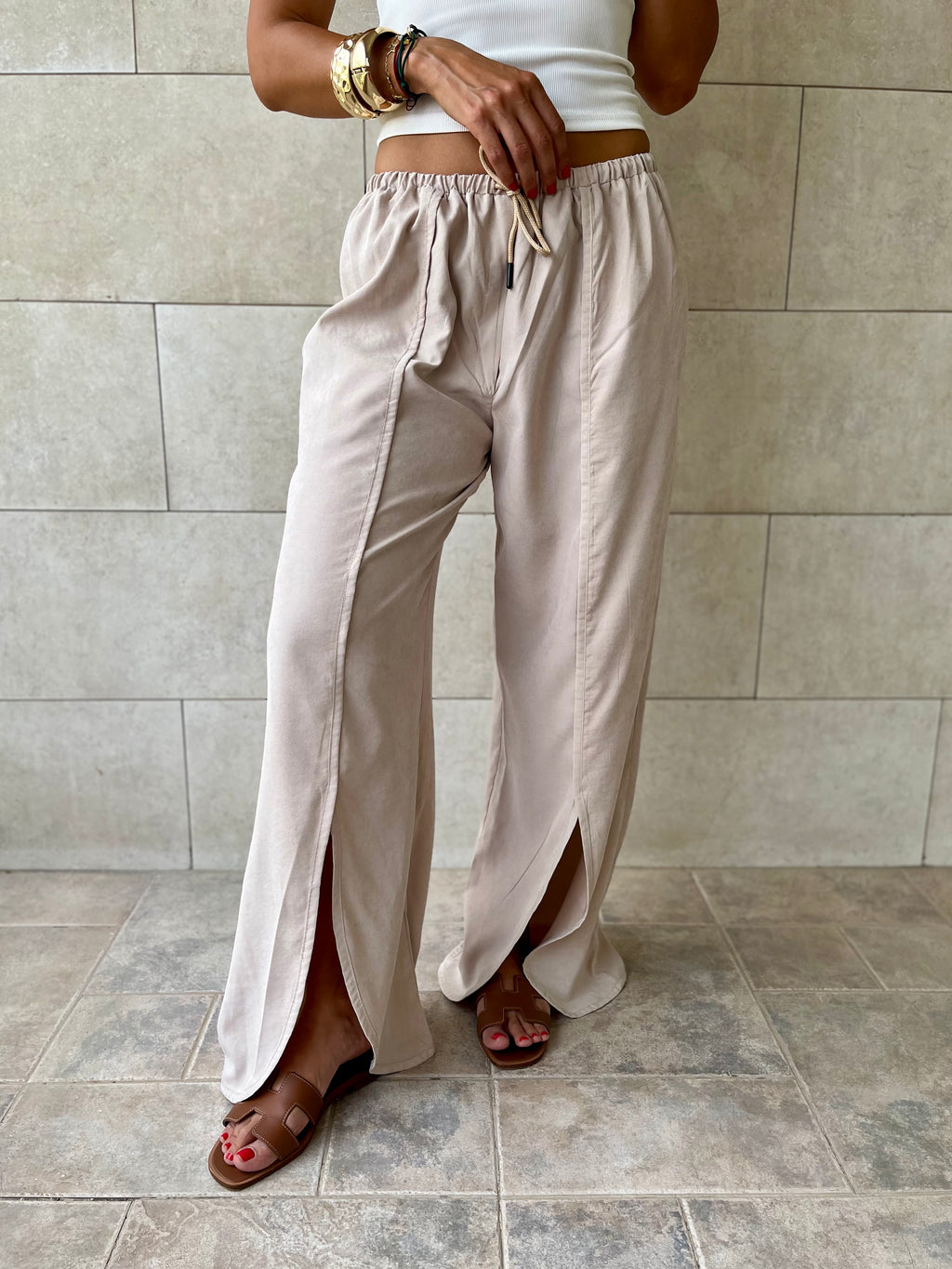 Beige Middle Line Ropped In Pants