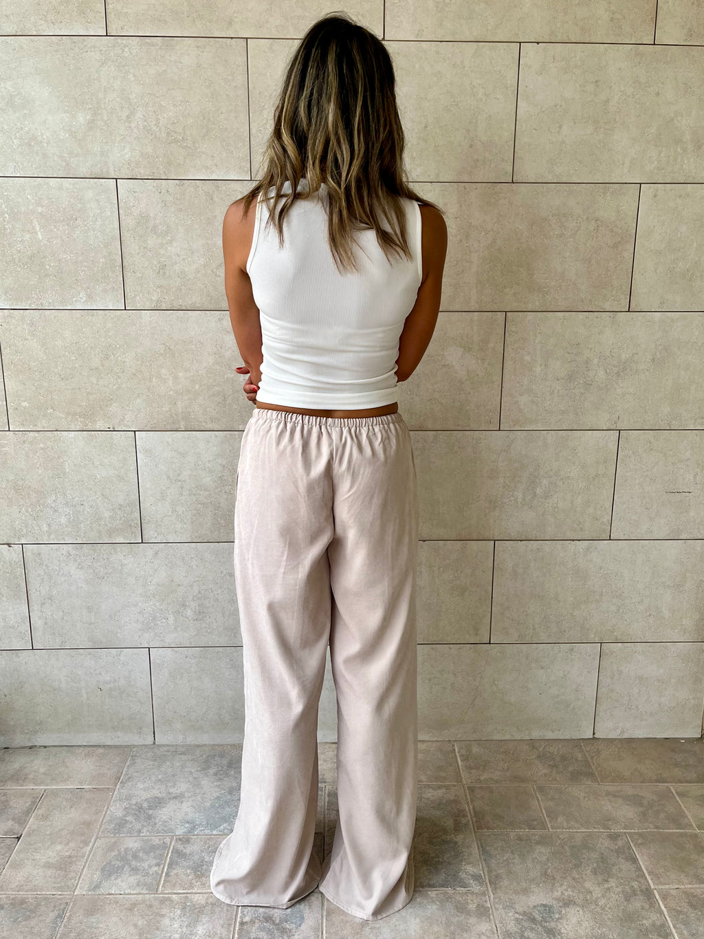 Beige Middle Line Ropped In Pants