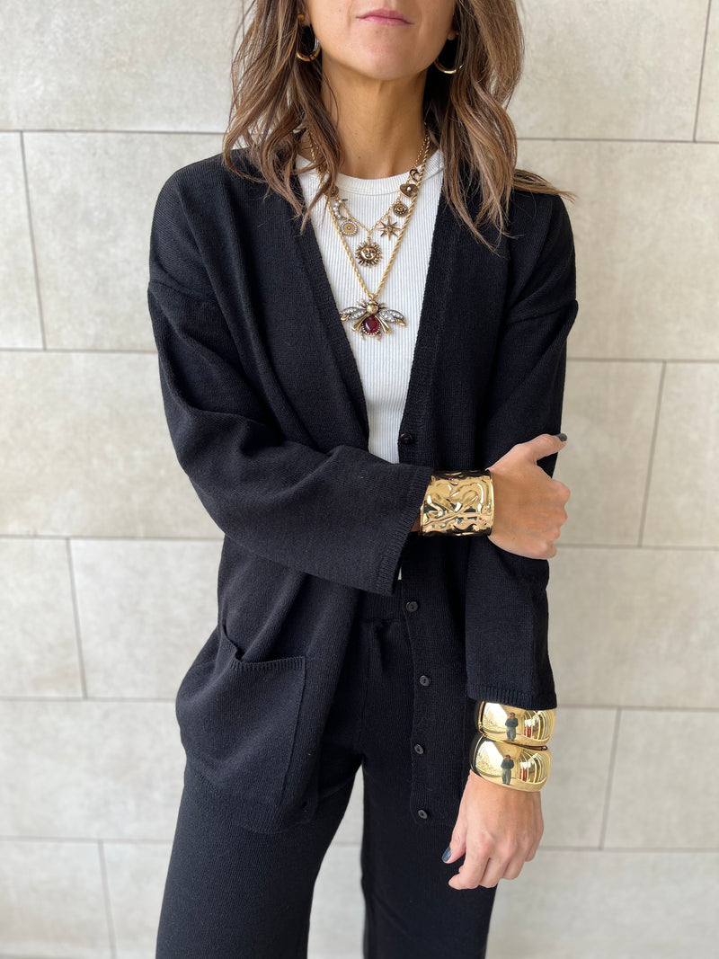 Black V Buttons Knit Set
