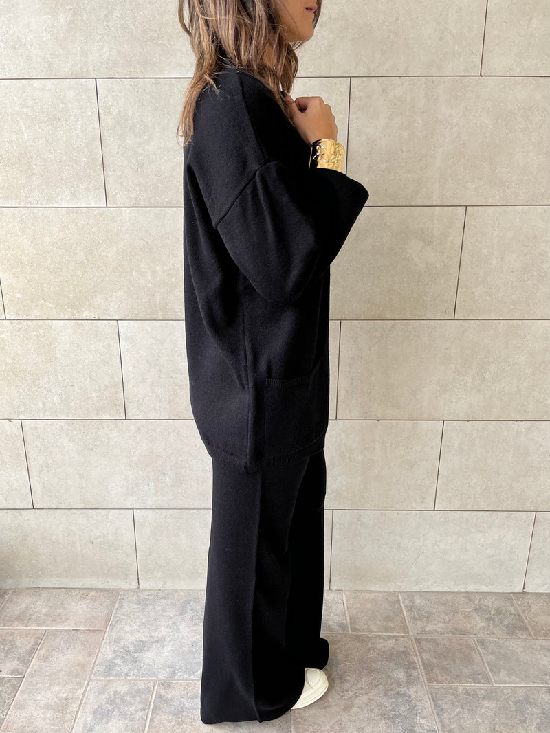 Black V Buttons Knit Set