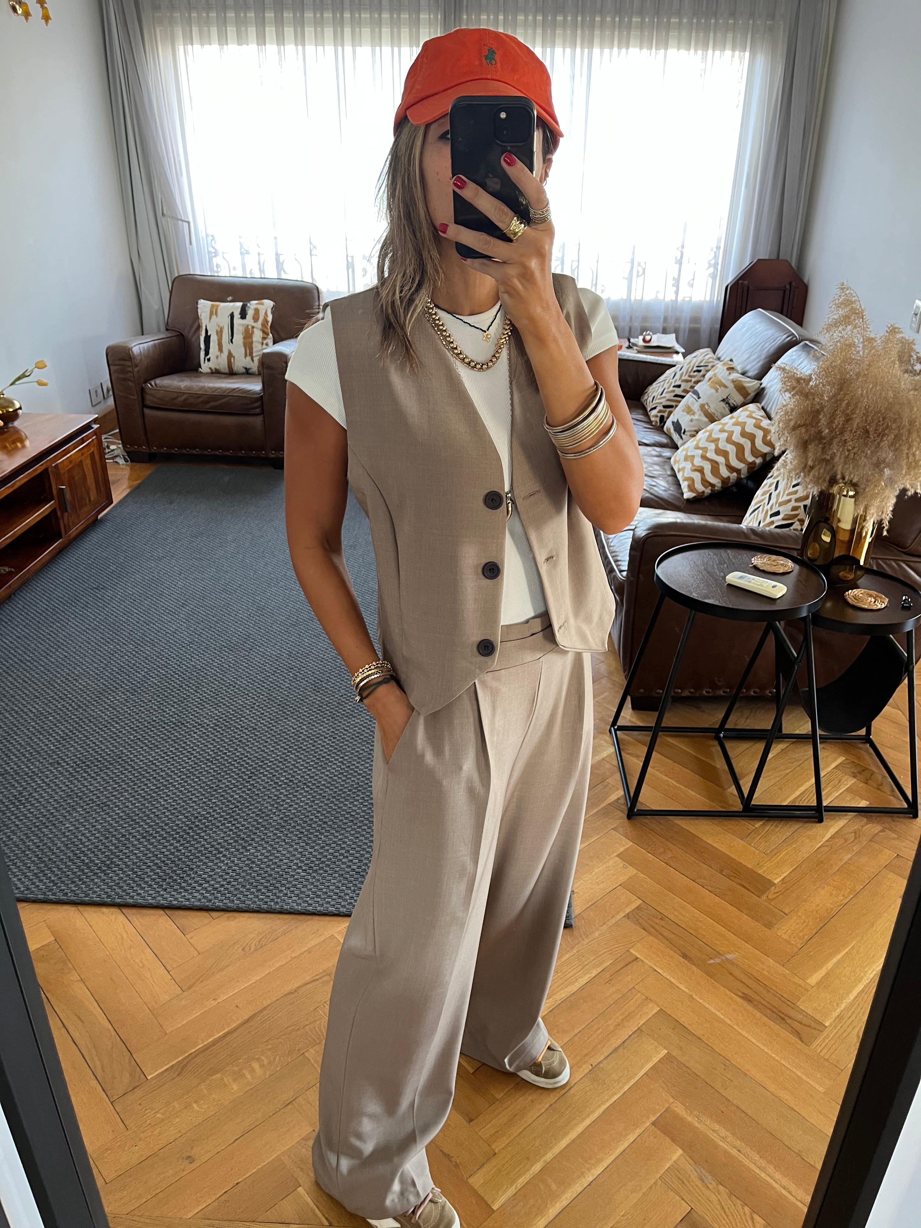 Cafe Frillu Signature Pants