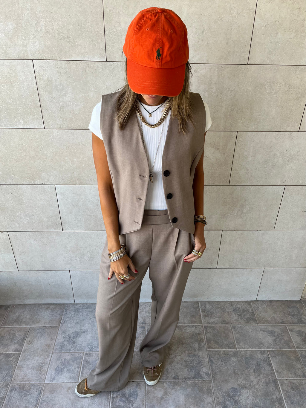 Cafe Frillu Signature Vest