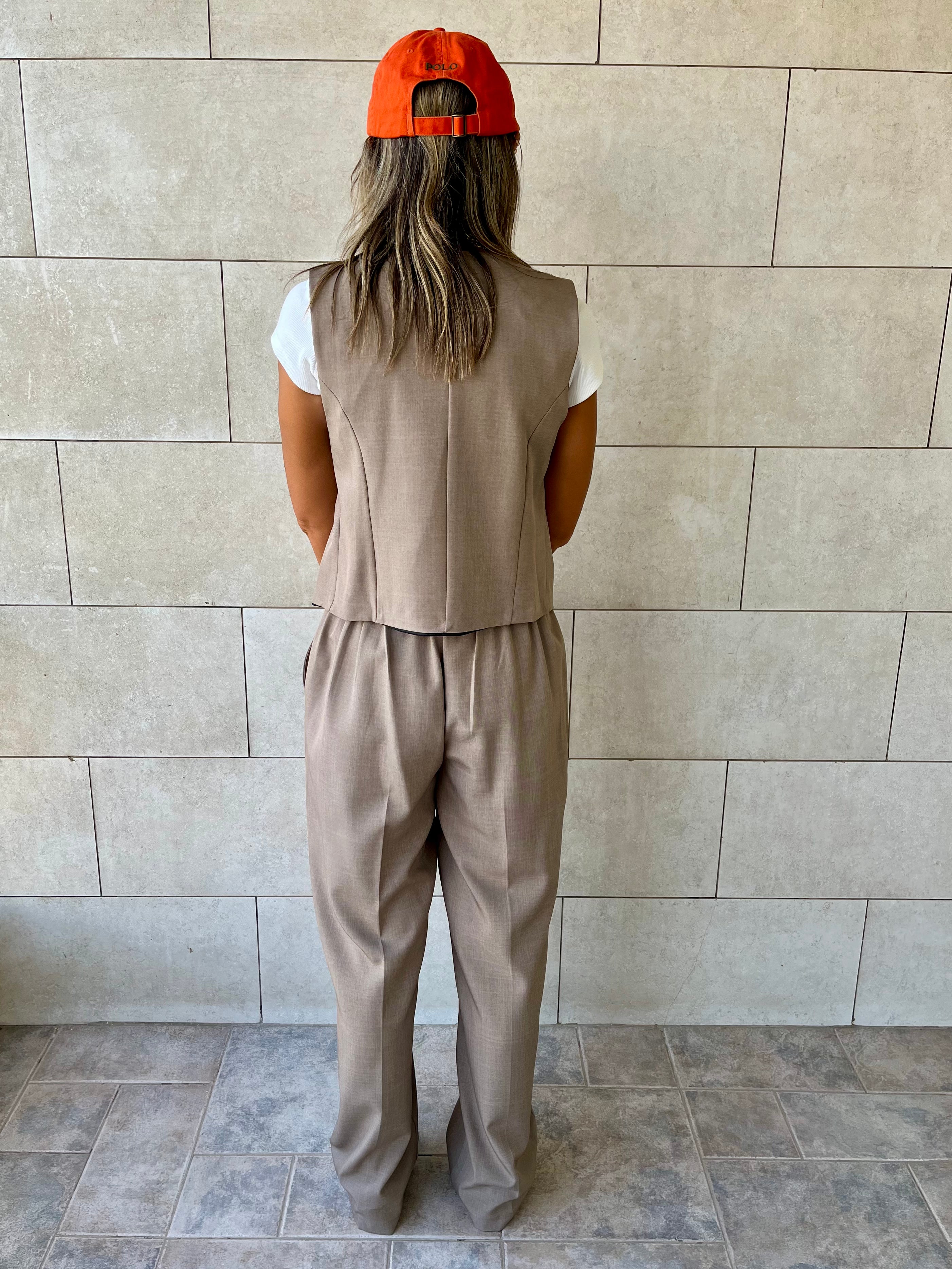 Cafe Frillu Signature Pants