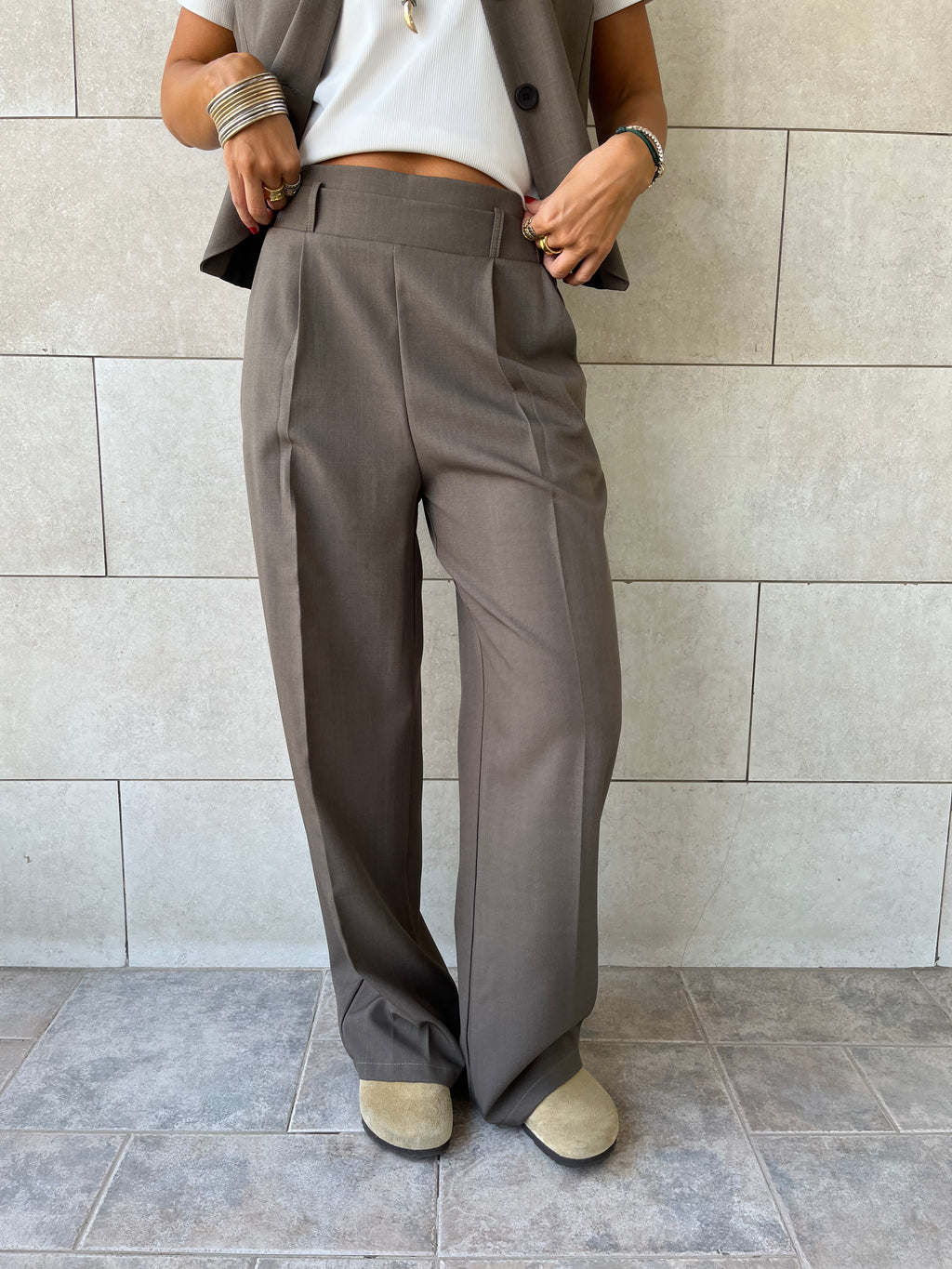 Olive Frillu Signature Pants