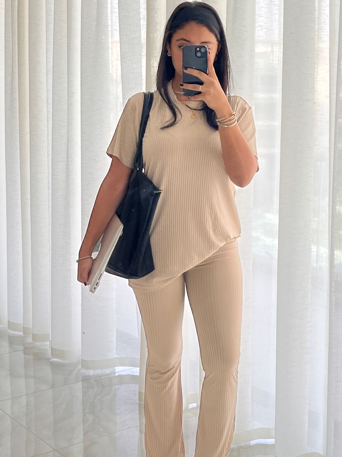 The Beige Uni Essential Flare Set