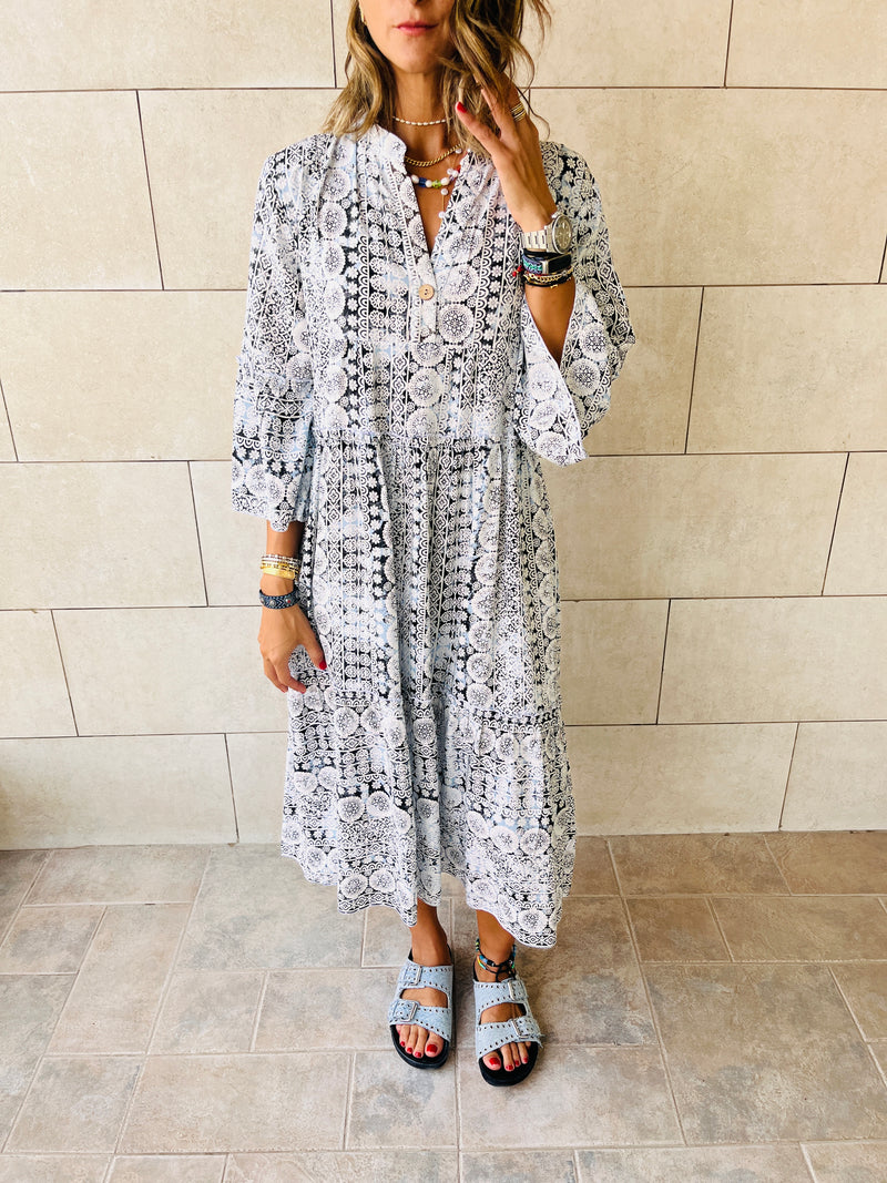 Black Savannah City Brunch Dress