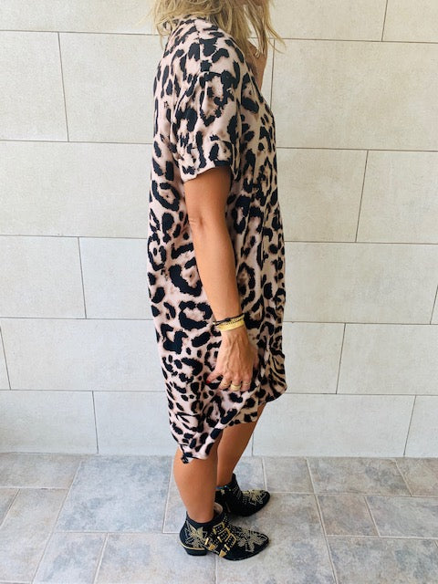 The Leo Smock