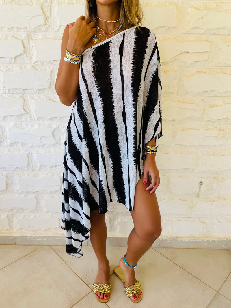 Monochrome Poncho