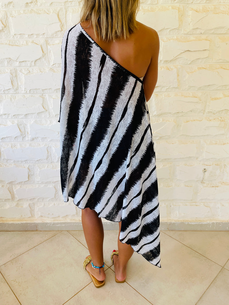 Monochrome Poncho