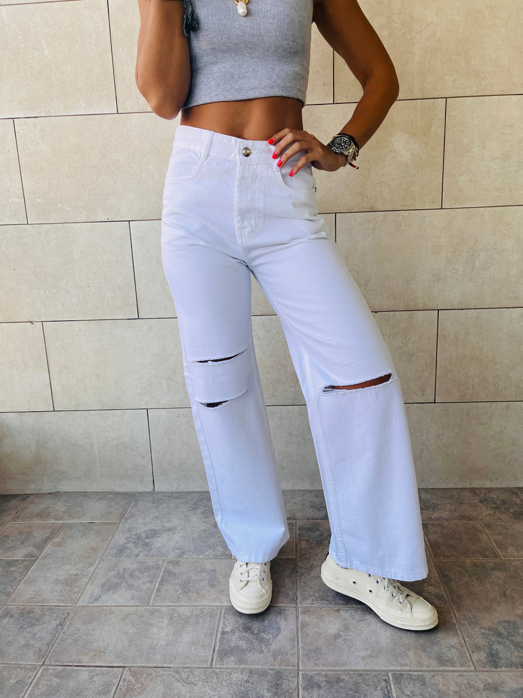 White 90’s Ripped Jeans