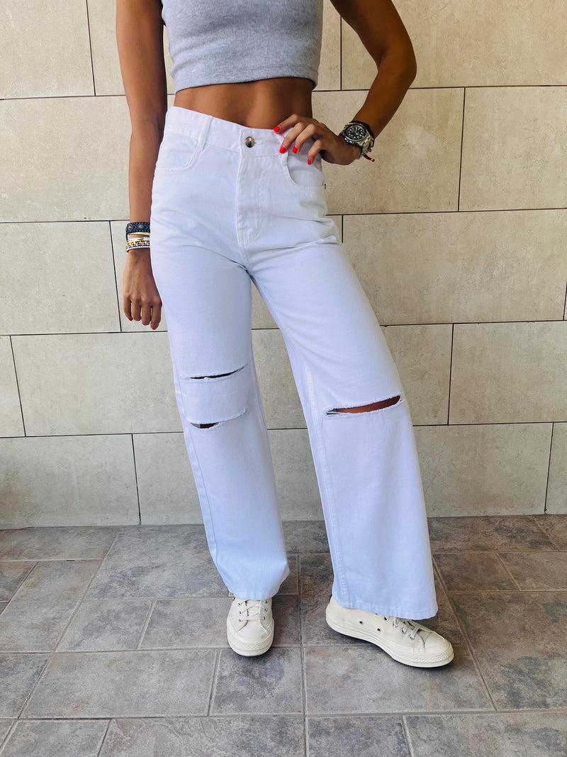White 90’s Ripped Jeans