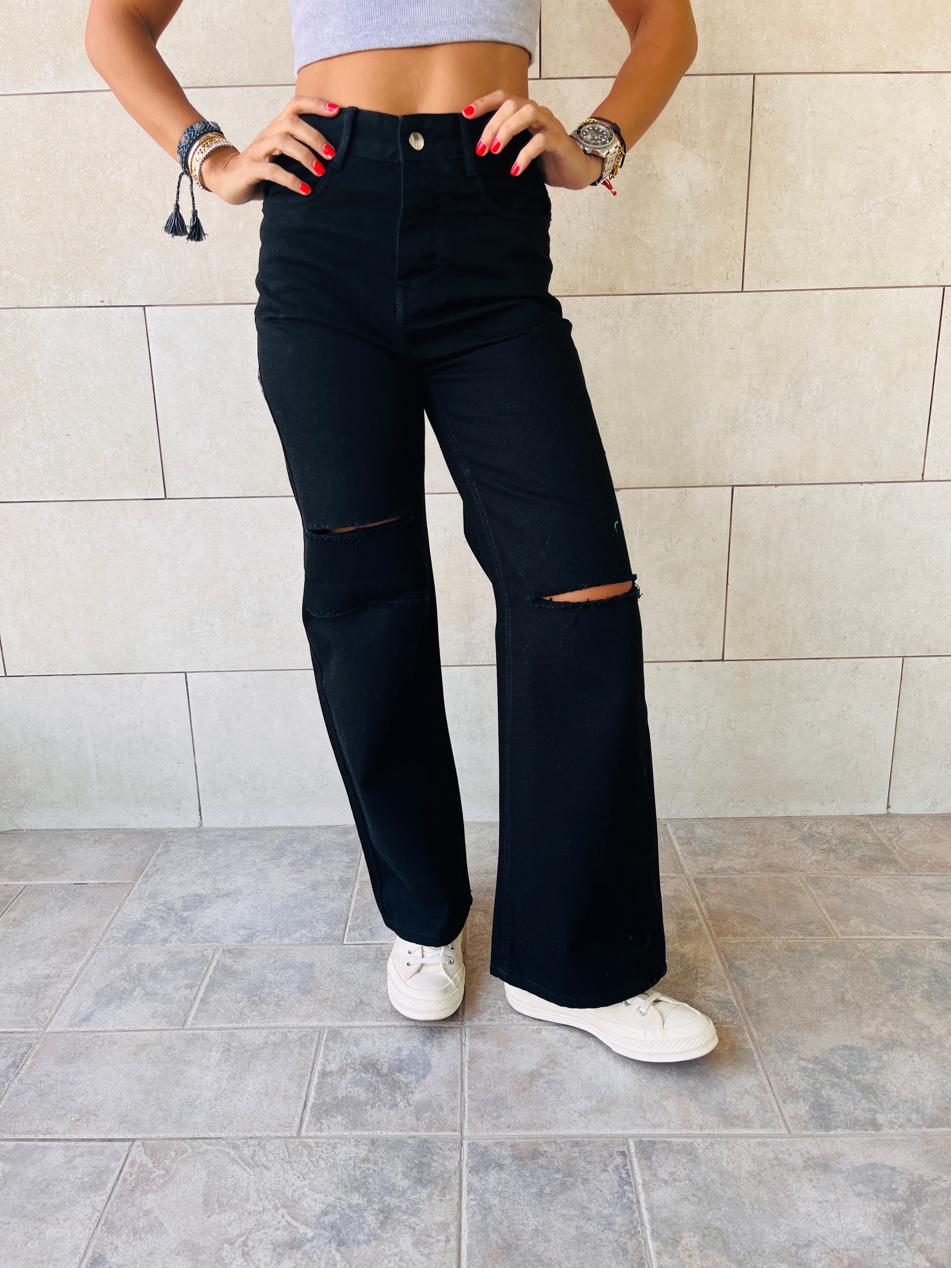 Black 90’s Ripped Jeans