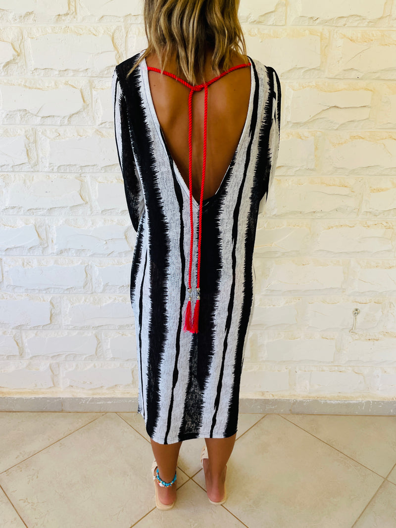 Red Back Tassel Monochrome Poncho