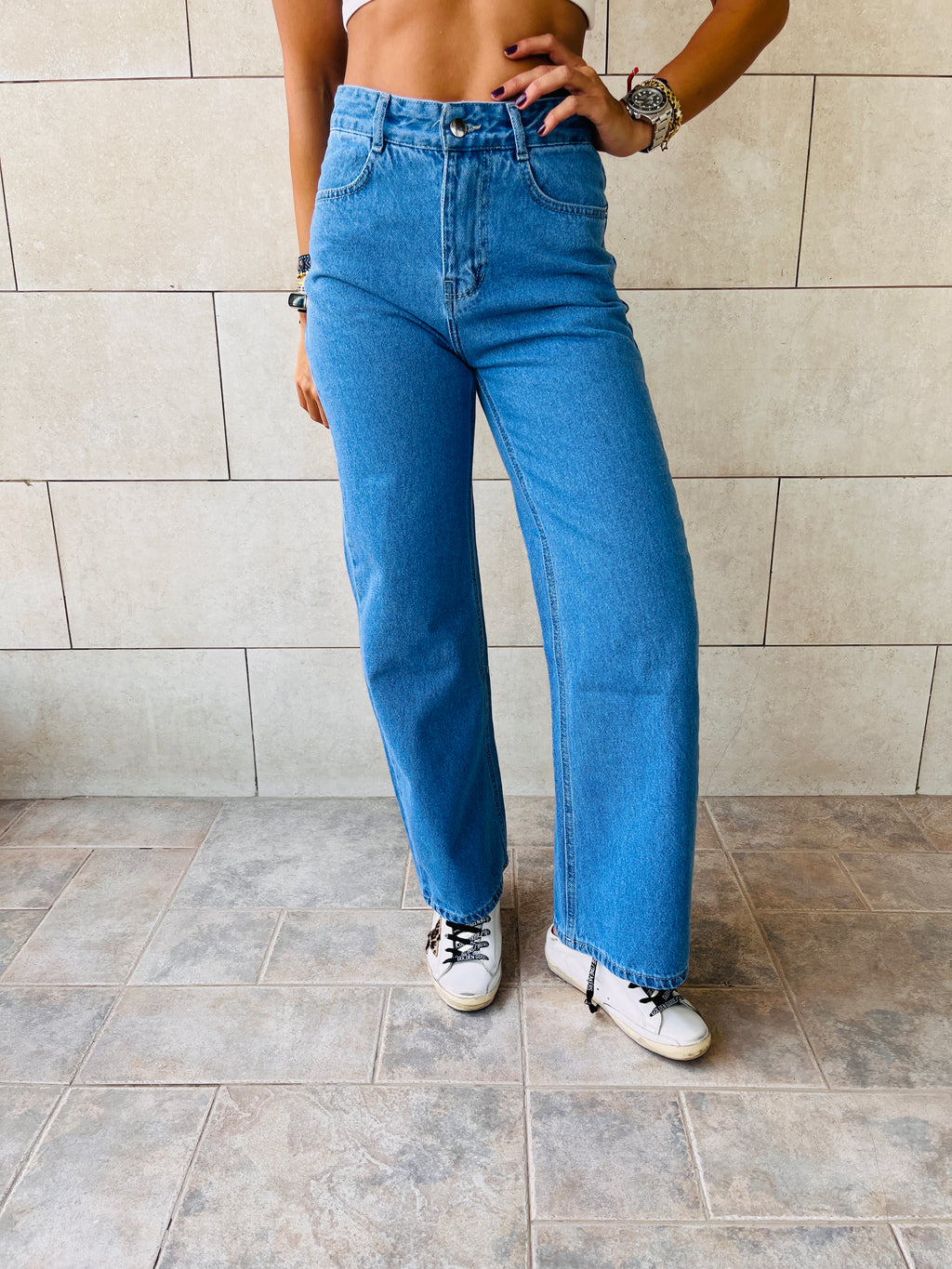 Blue 90's Cut Jeans