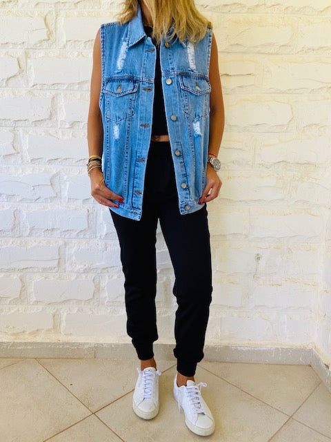 Ways to wear online a sleeveless jean jacket