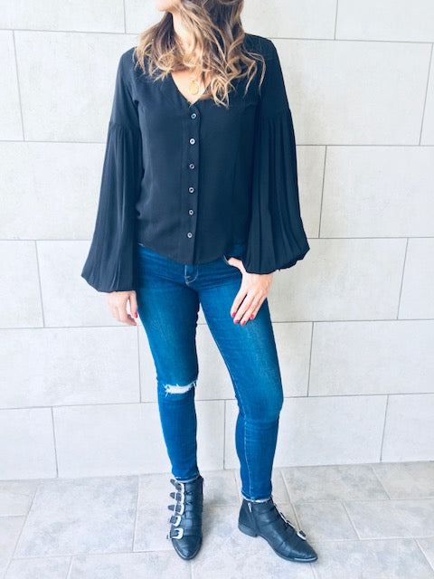 Black Balloon Sleeve Top