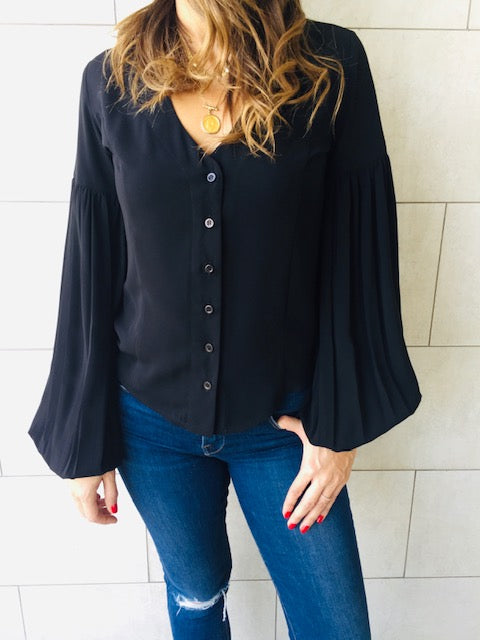 Black Balloon Sleeve Top