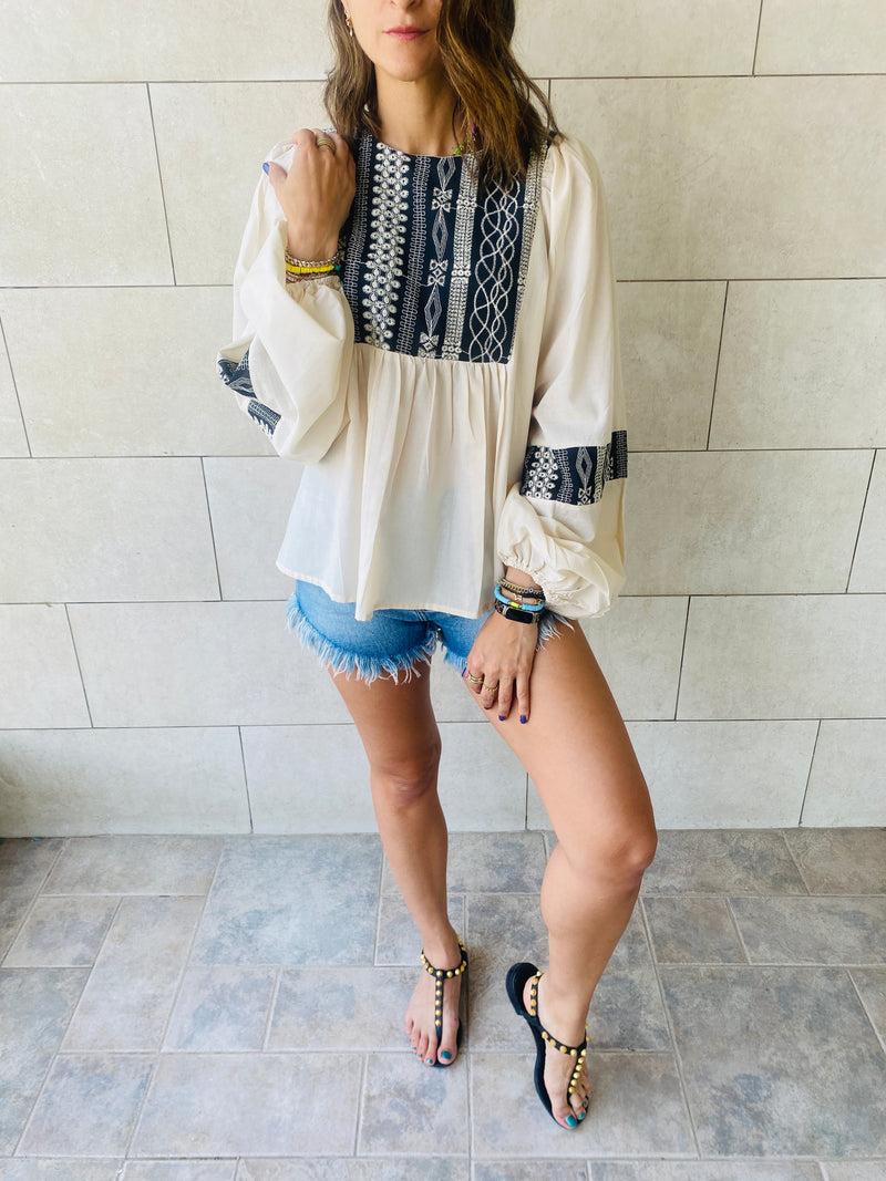 White Embroidery Puff Sleeve Top